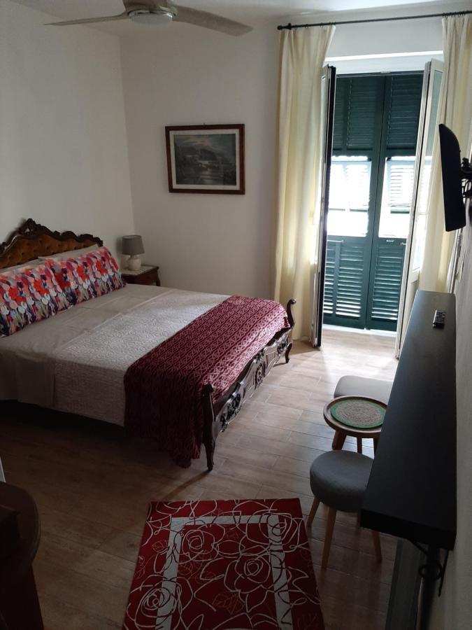 Retro' Beb Bed & Breakfast La Spezia Exterior photo